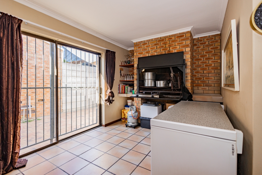 3 Bedroom Property for Sale in Brackenfell South Western Cape